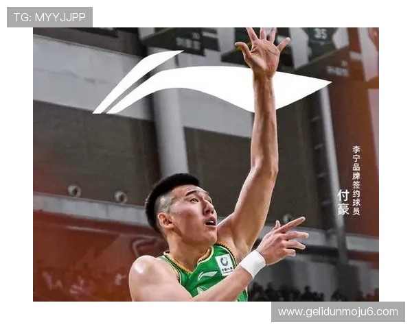 乌戈付豪对攻守篮板表达不满